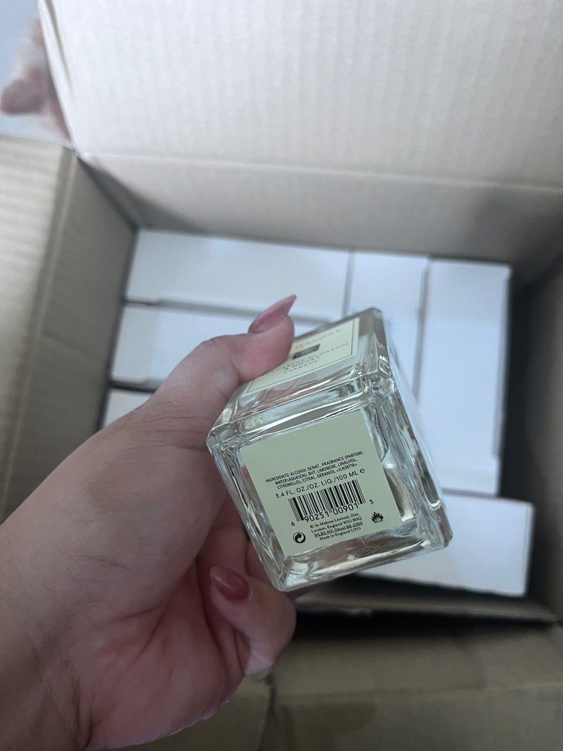 JML Nectarine Blossom & Honey 100ml (Category: Fragrance & Deodorants) located in Caloocan City. Submitted by luxefindvault (Listing ID 1367318435, Image 3). Description: 6pcs stock.