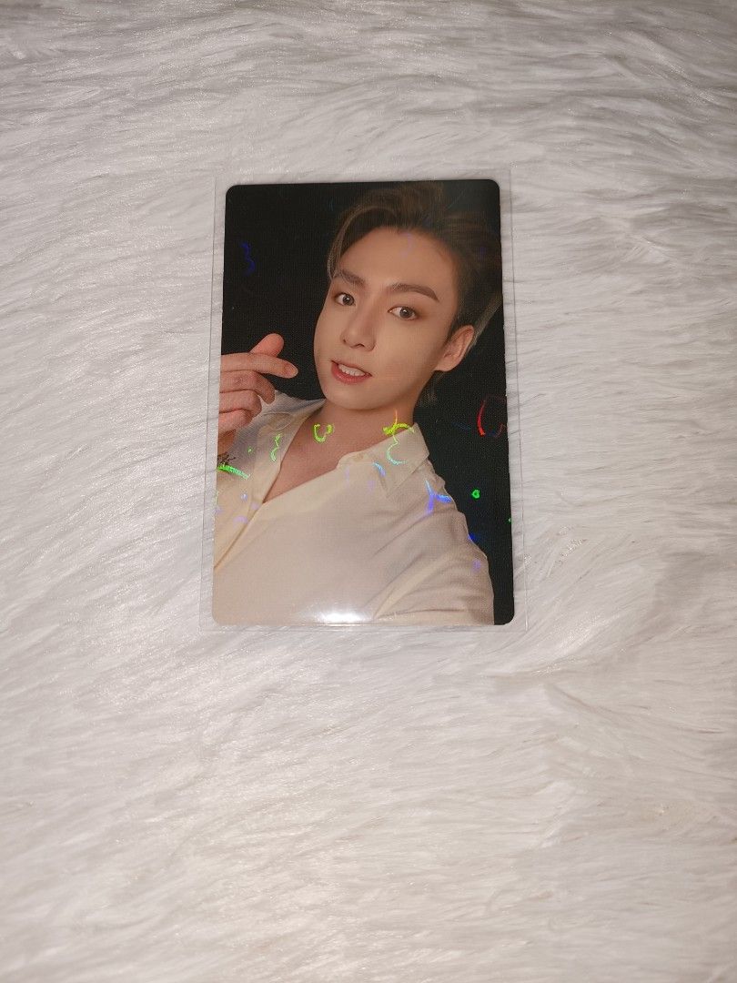 Jungkook BE Deluxe (holo hearts) (Category: K-Wave Merchandise) located in Iloilo. Submitted by suejukoollects (Listing ID 1367310294, Image 1). Description: —onhand —good condi — prio payo / dop with nrdp — mod : j&t direct — maya / bank transfer 📍visayas t. jungkook jk bts ve deluxe holo hearts.