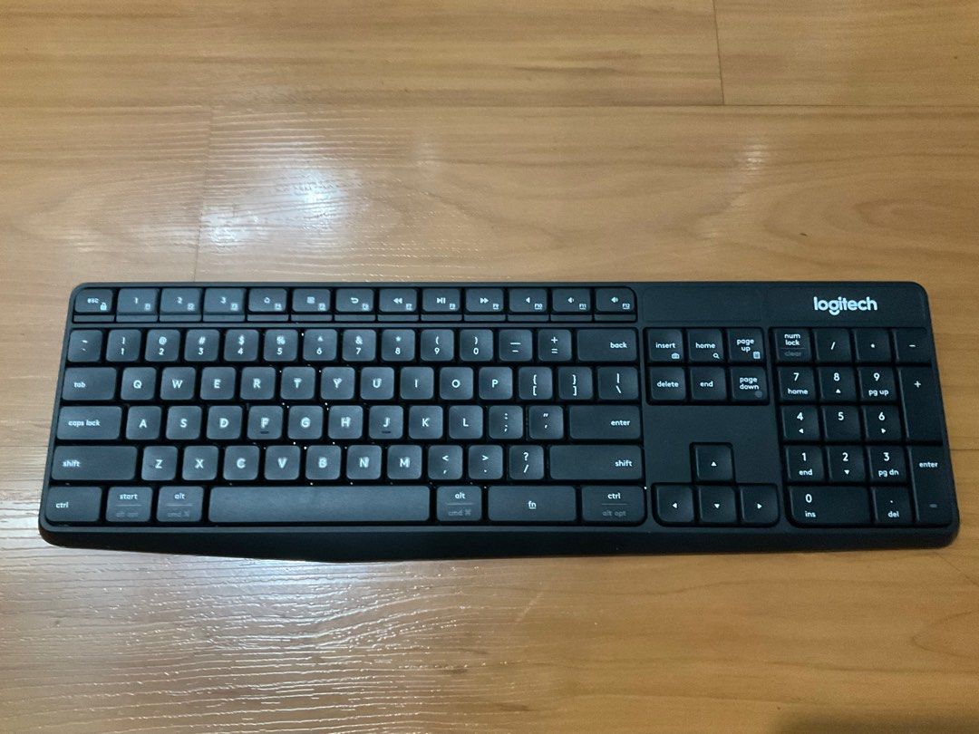 Logitech Wireless Keyboard (Category: Computer Keyboard) located in Quezon City. Submitted by agames (Listing ID 1367296602, Image 1). Description: .