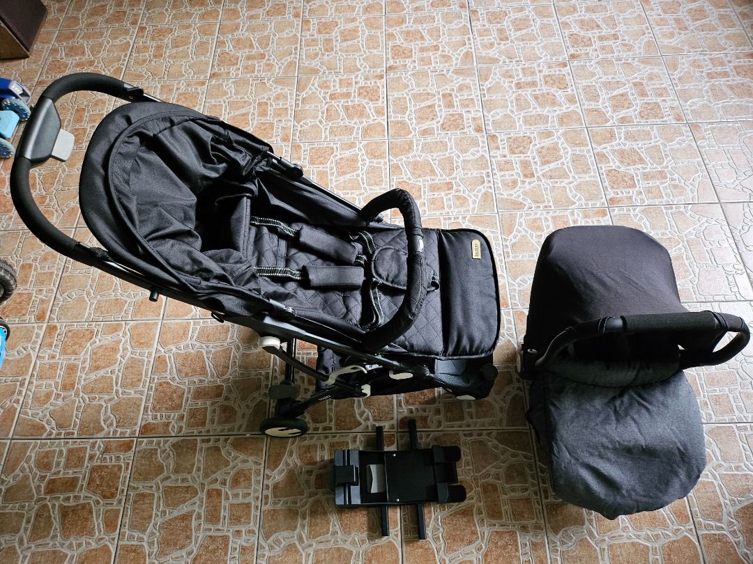 Original LOOPING Squizz 3 Stroller with Car Seat (Category: Strollers) located in Quezon City. Submitted by richcruz01.cc (Listing ID 1367372136, Image 1). Description: *LOOPING Squizz 3 Stroller with Car seat and adapter *Bought at the mall *Complete set *Slightly used *One baby lang po nakagamit hindi din masyadong nagamit *No Damage *Well Kept ***The Looping Squizz 3 stroller and car seat travel system offers parents a compact and versatile so