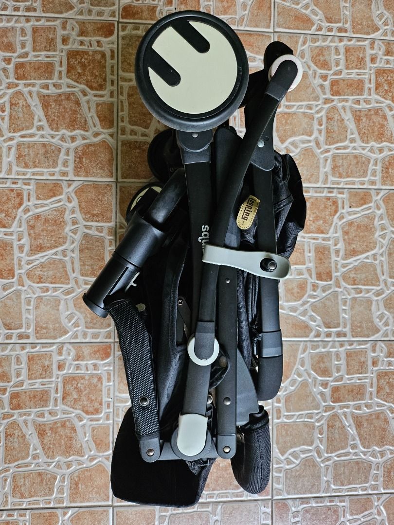 Original LOOPING Squizz 3 Stroller with Car Seat (Category: Strollers) located in Quezon City. Submitted by richcruz01.cc (Listing ID 1367372136, Image 3). Description: *LOOPING Squizz 3 Stroller with Car seat and adapter *Bought at the mall *Complete set *Slightly used *One baby lang po nakagamit hindi din masyadong nagamit *No Damage *Well Kept ***The Looping Squizz 3 stroller and car seat travel system offers parents a compact and versatile so