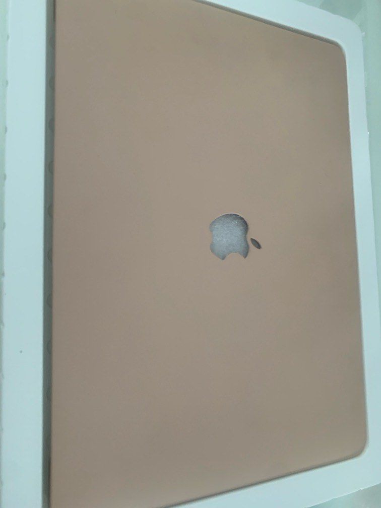 Macbook 13 pro case (Category: Cases & Sleeves) located in Quezon City. Submitted by prelovedsaleitems (Listing ID 1367313114, Image 1). Description: .
