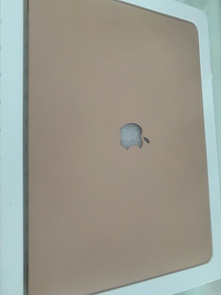 Macbook 13 pro case (Category: Cases & Sleeves) located in Quezon City. Submitted by prelovedsaleitems (Listing ID 1367313114, Image 2). Description: .
