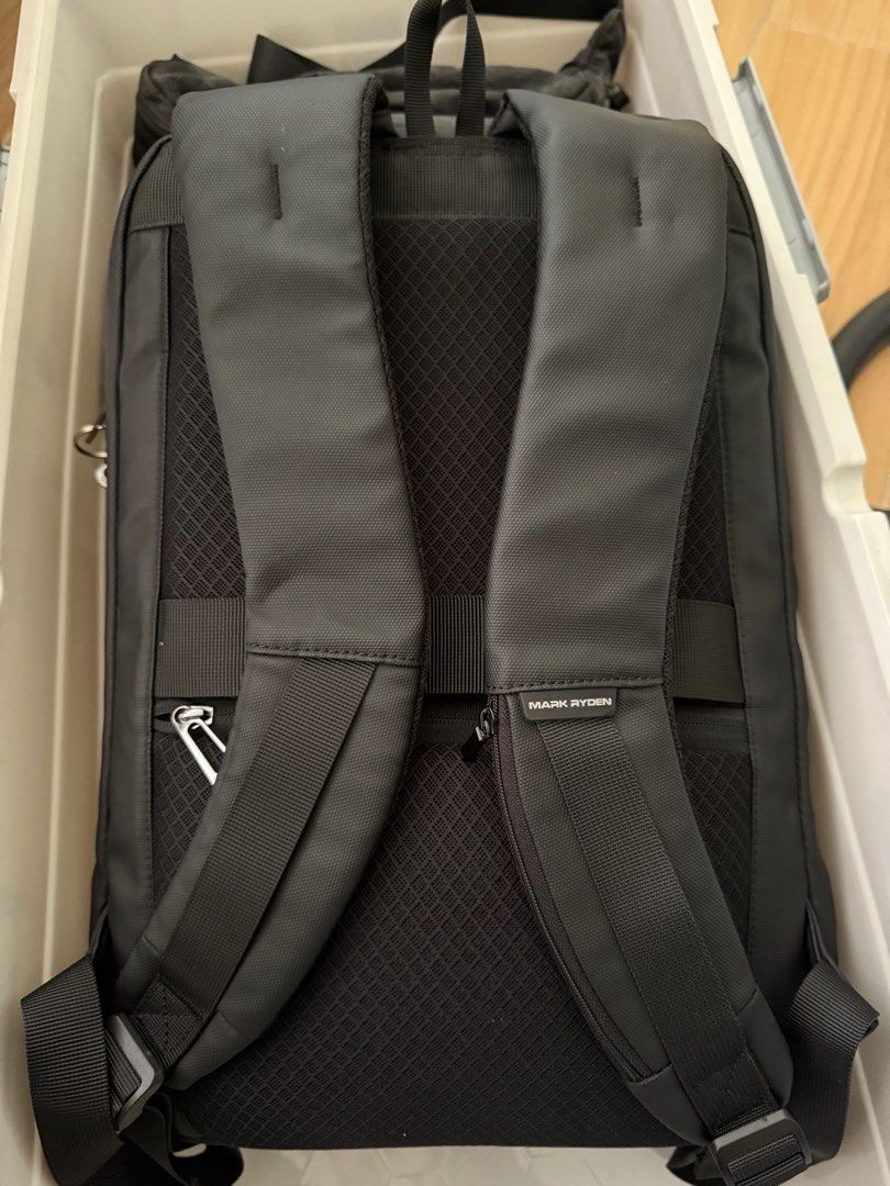 Mark Ryden Laptop Bag/Backpack (Category: Laptop Bags & Sleeves) located in Manila. Submitted by flicker_33 (Listing ID 1367297085, Image 3). Description: Slim laptop bag RFS decluttering Selling as is.