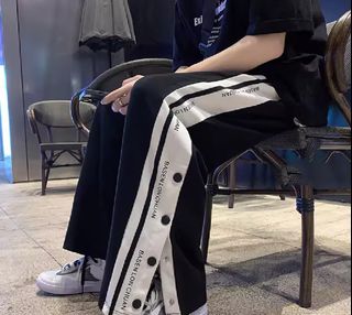 (Category: ) located in . Submitted by fashionbash (Listing ID 1367292846, Image 1). Description: .