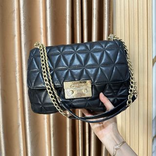 (Kategori: ) berada di . Dikirim oleh luminady_luxebag (ID iklan 1367355706, Gambar 1). Deskripsi: .