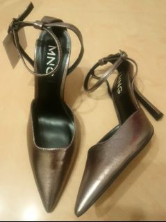 MNG銅金色絆帶高跟尖頭鞋 (with tag)64246850602369110