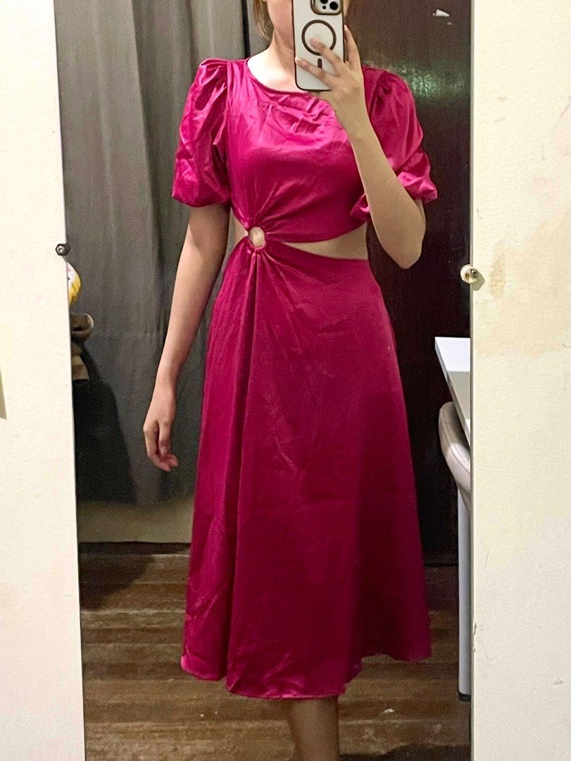 PINK PUFF SATIN DRESS (Category: Dresses) located in Rizal. Submitted by el_declutters (Listing ID 1367463647, Image 1). Description: ❀ bought but never been used ❀ can fit xs to small ❀ color looks good in person! ❀ sf shouldered by buyer 🚚 via j&t rates .