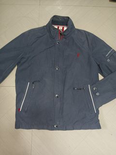 (Category: ) located in . Submitted by goryong (Listing ID 1367455478, Image 1). Description: .
