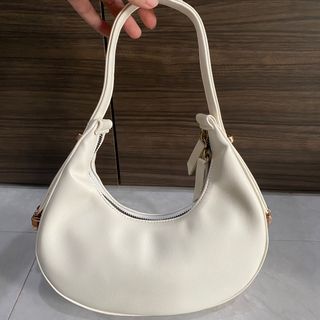 (Kategori: ) berada di . Dikirim oleh pretty.secondhands (ID iklan 1367465507, Gambar 1). Deskripsi: .