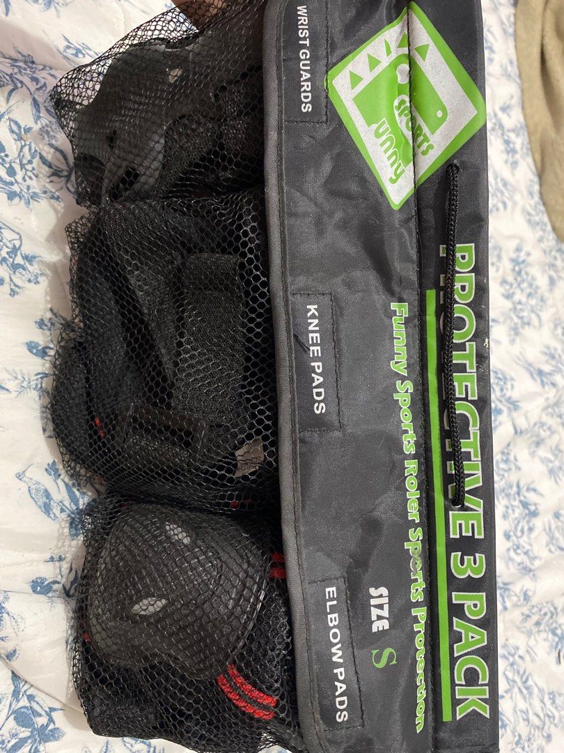 Protective 3 Pack wrist guards knee pads and elbow pads (Category: Bicycles) located in Bacoor. Submitted by brandedluxuryshop (Listing ID 1367291894, Image 2). Description: small.