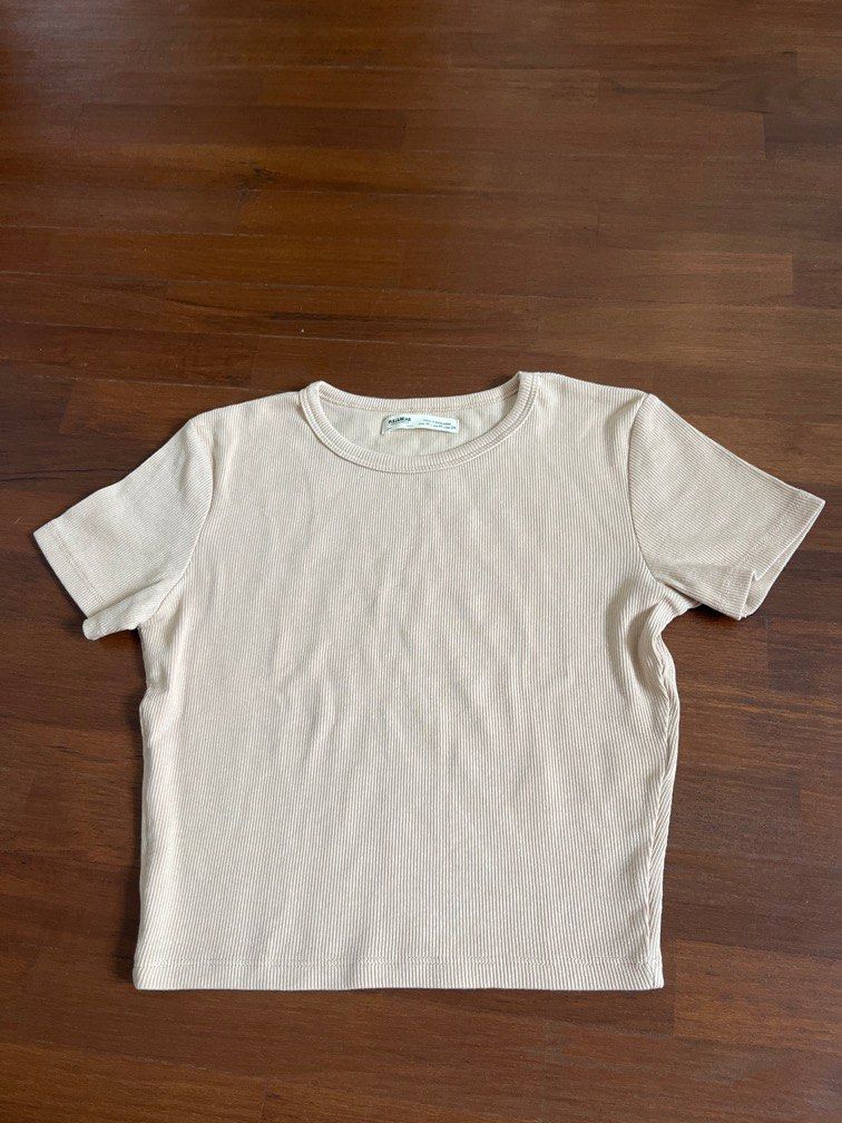 Pull & Bear top (Category: Shirts) located in Singapore. Submitted by itzkristin (Listing ID 1367352792, Image 1). Description: Tan, brown colour shirt condition like brand new .