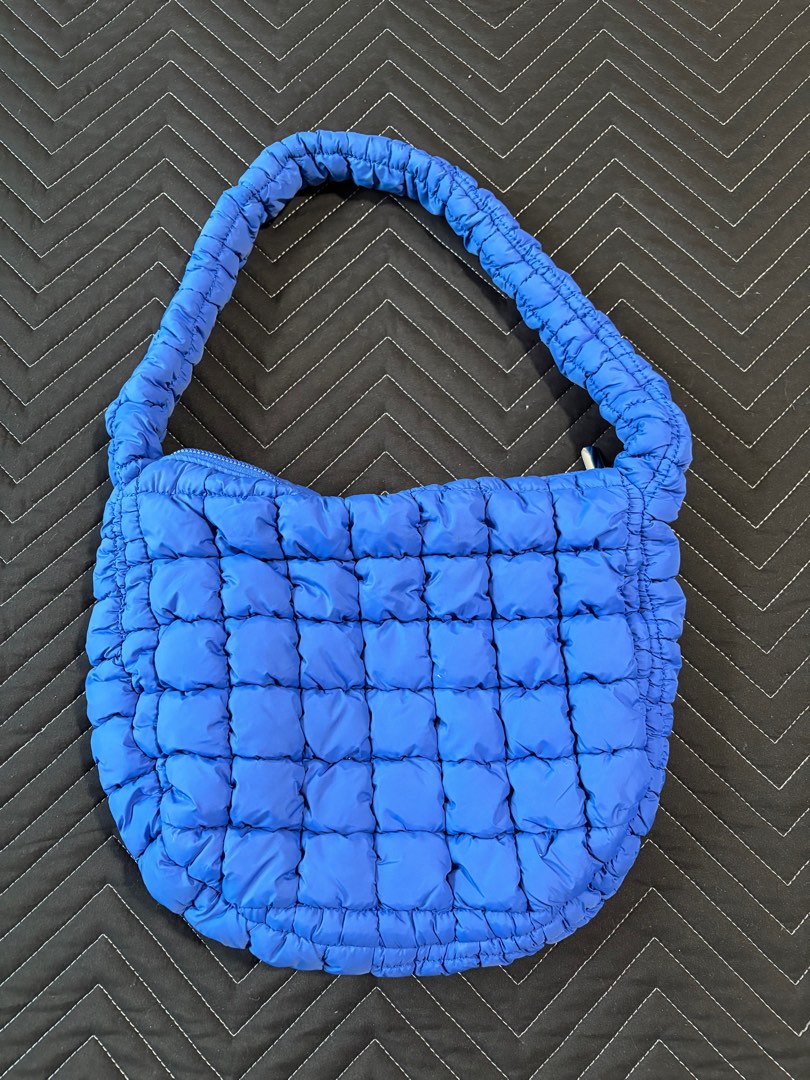 Ruched bag 𐙚 (Category: Everything Else) located in Singapore. Submitted by star4star_ (Listing ID 1367400647, Image 1). Description: Blue Paynow/cash! Feel free to DM for any measurements/meet up .