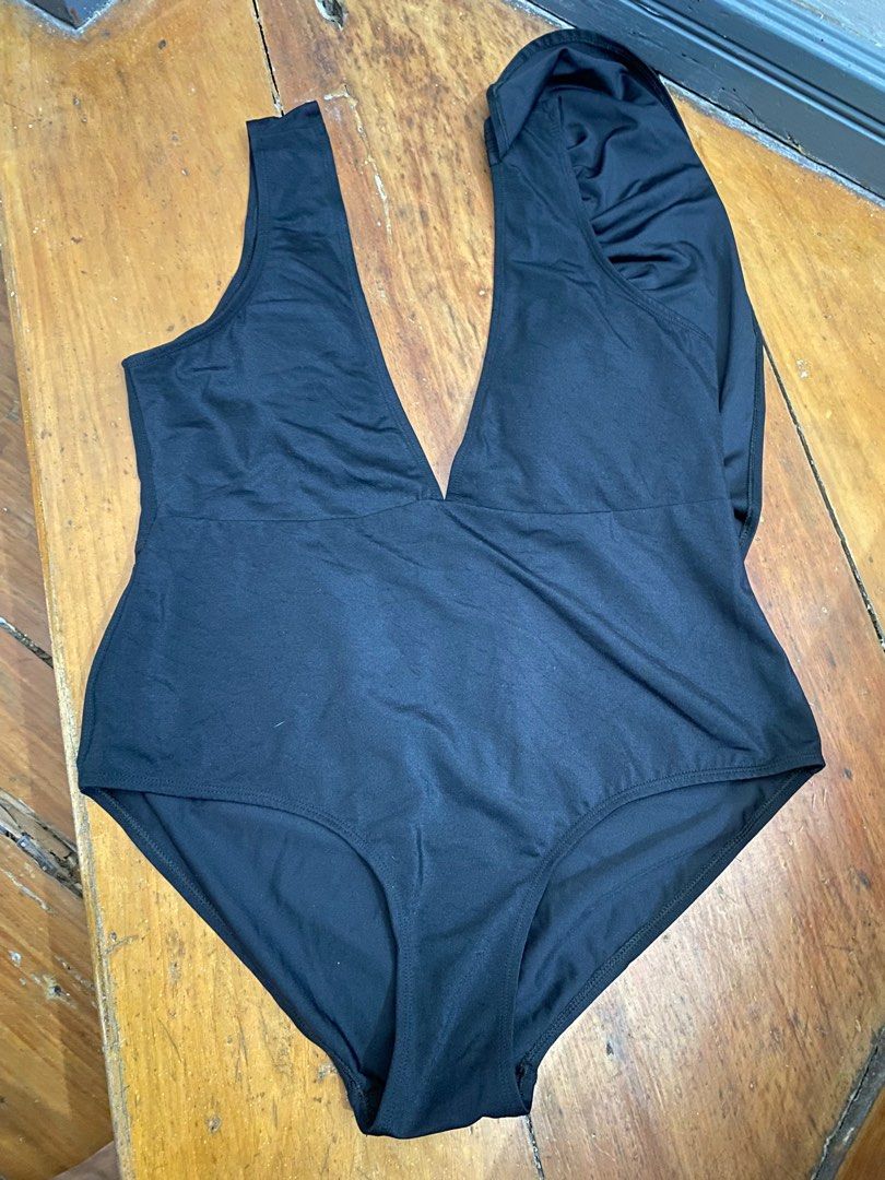 Swimsuit One piece 4X - Never Worn (Category: Bikinis & Swimsuits) located in Quezon City. Submitted by declutterwithsandy (Listing ID 1367337513, Image 3). Description: Rfs: Hindi keri suotin 😭.