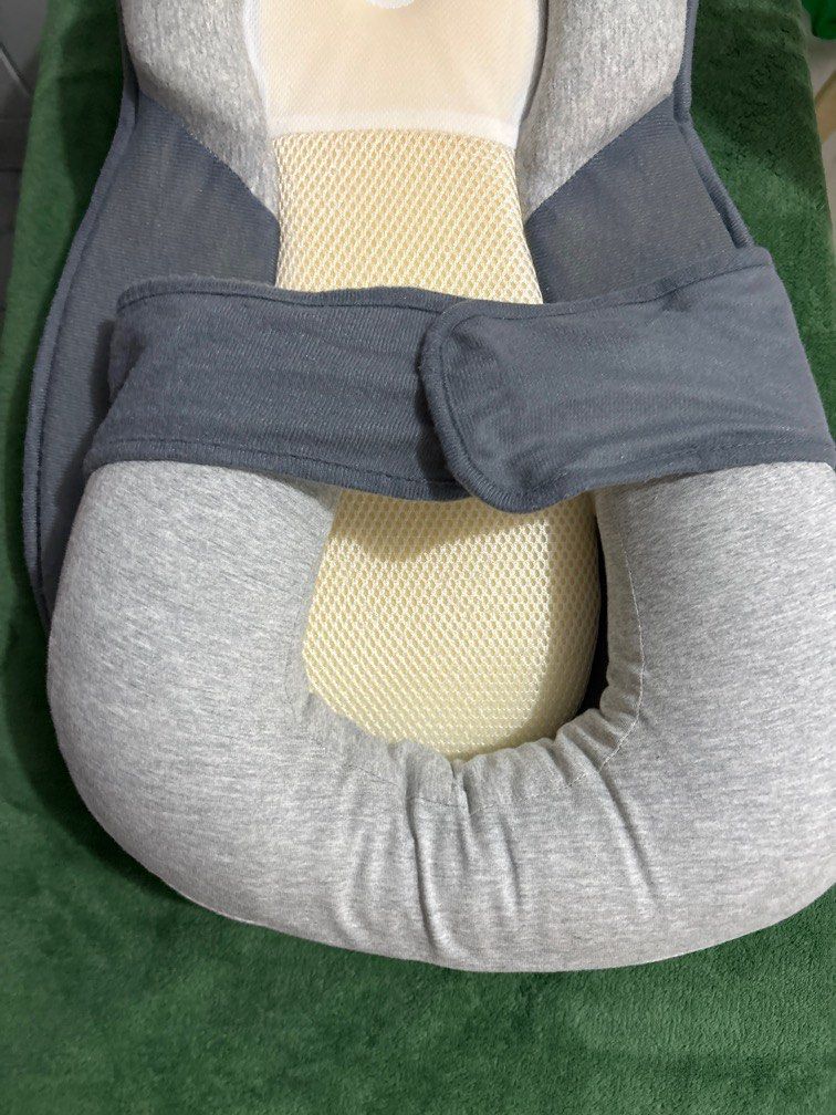 Slope feeding bed Anti spitting (Category: Cots & Cribs) located in Manila. Submitted by kdp202 (Listing ID 1367406916, Image 3). Description: Product Information Product name: Anti-Spit Pillow Bed Cushion Material used: Pearl Cotton + Polyester Features: Nursing Pillow & Anti-Spitting Applicable age: for 0 to 12 months of age Ship from: San pedro Santa Rosa Pasay.