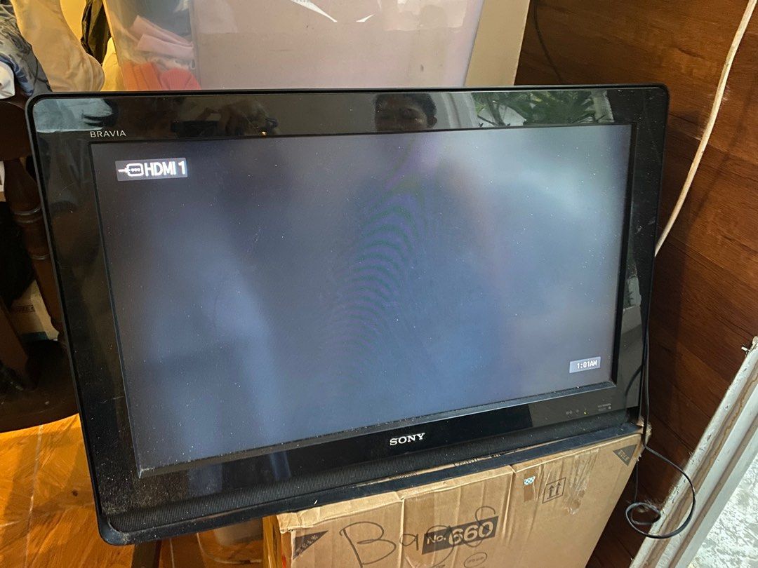 Sony Bravia 32 inch (Category: TV) located in Cainta. Submitted by stockroompreloved (Listing ID 1367467557, Image 1). Description: Sony Bravia (32-inch) 32 inch tv Buttons all working HDMI ready No remote Price negotiable‼️ Issue buttom part of the speaker not intact check last photo for reference Rfs: decluttering not using it anymore Cainta loc 5k‼️.