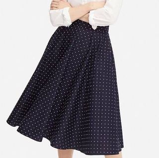 (Category: ) located in . Submitted by preloved_by_yssuh (Listing ID 1367298762, Image 1). Description: .