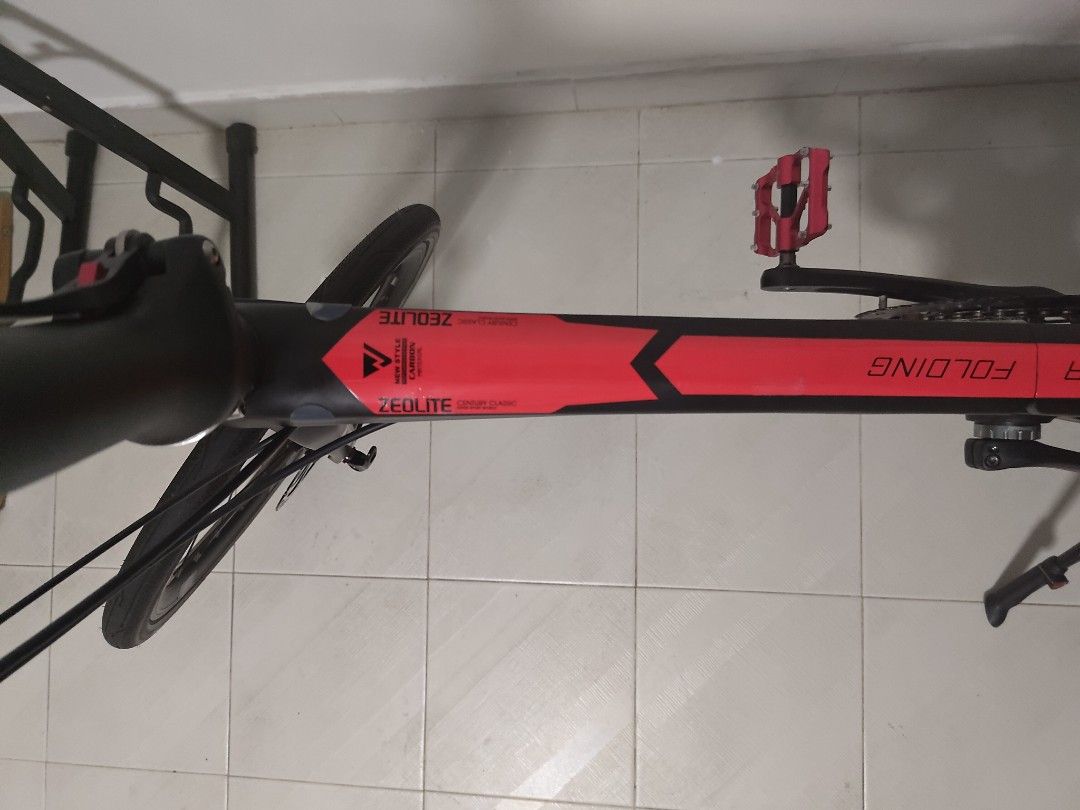 Volck Zeolite 22s carbon folding bicycle (Category: Bicycles) located in Singapore. Submitted by kloo03 (Listing ID 1367401446, Image 2). Description: zeolite 22s shimano 105 well maintained. fast deal for 670. no issues just ride and go.