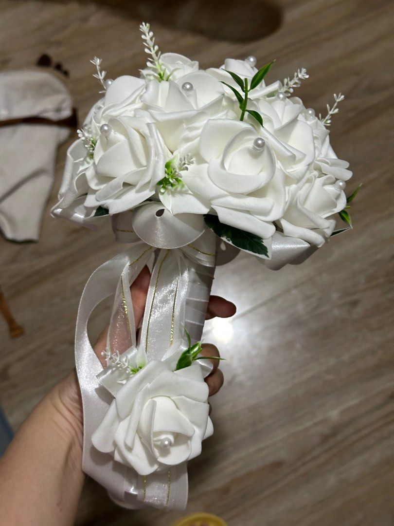 Wedding Bouquet for bride with corsage (Category: Flowers & Bouquets) located in Manila. Submitted by reinajean (Listing ID 1367325851, Image 2). Description: White color 7x8 inches Made in foam flower Very durable.