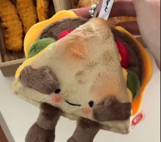 (Category: ) located in . Submitted by cute.knick.knacks (Listing ID 1367325601, Image 1). Description: .