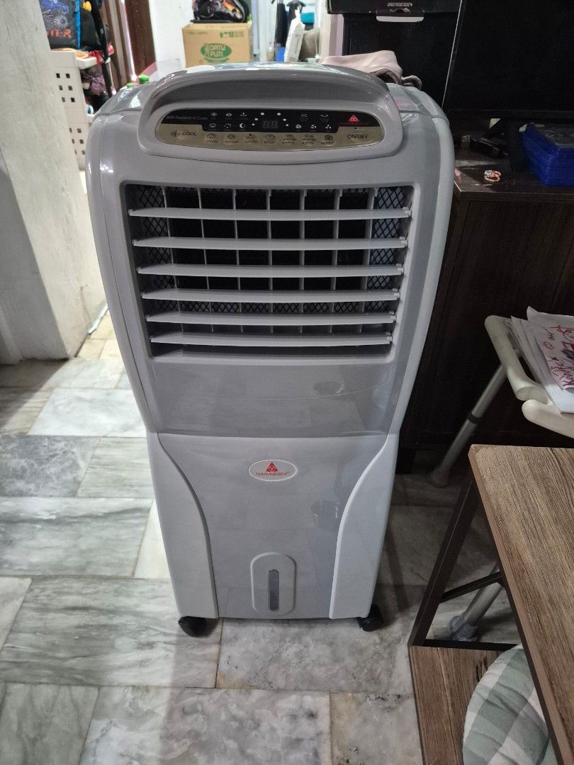 Air cooler 10L Hanabishi (Category: Air Conditioning and Heating) located in Rizal. Submitted by meeshoppe2 (Listing ID 1367497440, Image 1). Description: wala pang 1 month kaya brand new pa need lang ng funds for theraphy biglaan..