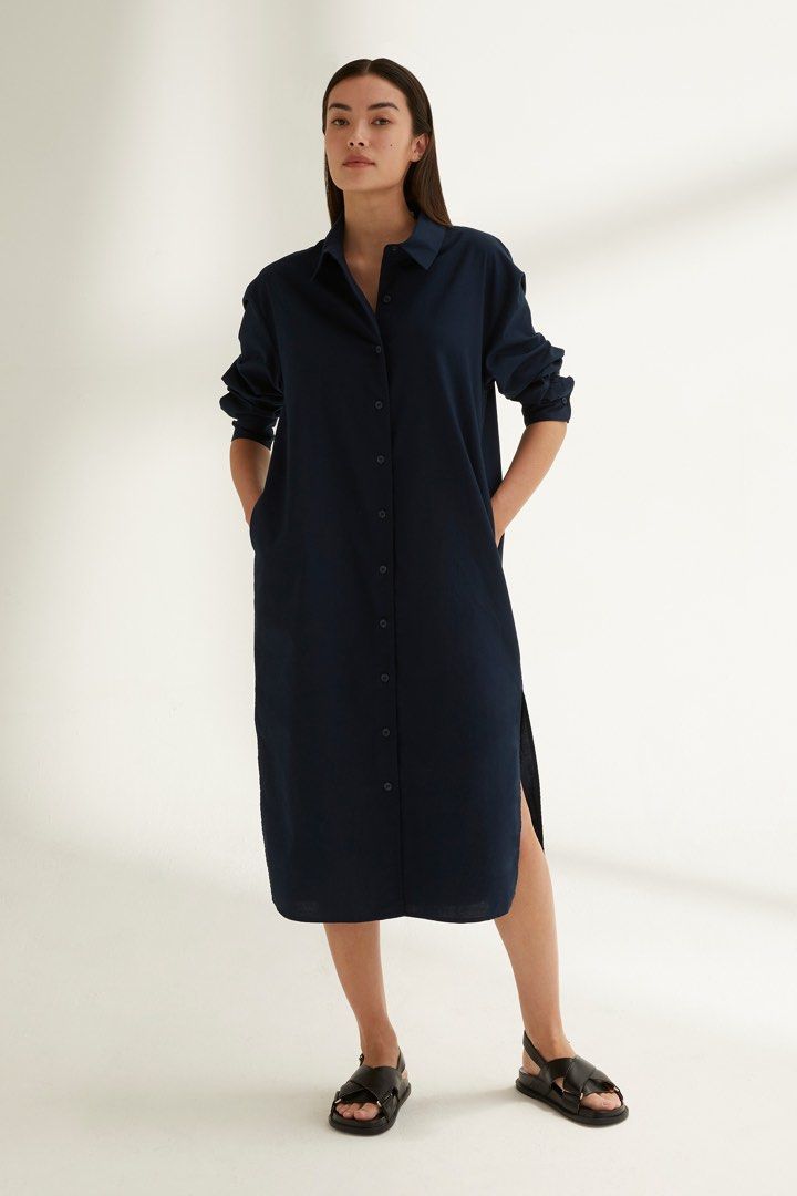 Atlas Kind Oxford Shirt Dress (Category: Dresses) located in Singapore. Submitted by clcl81 (Listing ID 1367589740, Image 1). Description: Brand new, with tags. Dark Blue, Size XS (loose design, will fit Small/UK8) No negotiable. By tracked mail only. .