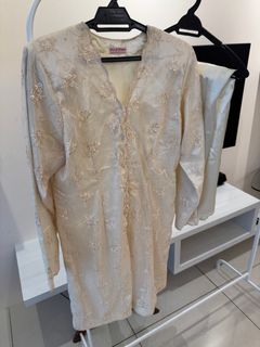 (Category: ) located in . Submitted by fashiongal07 (Listing ID 1367636239, Image 1). Description: .