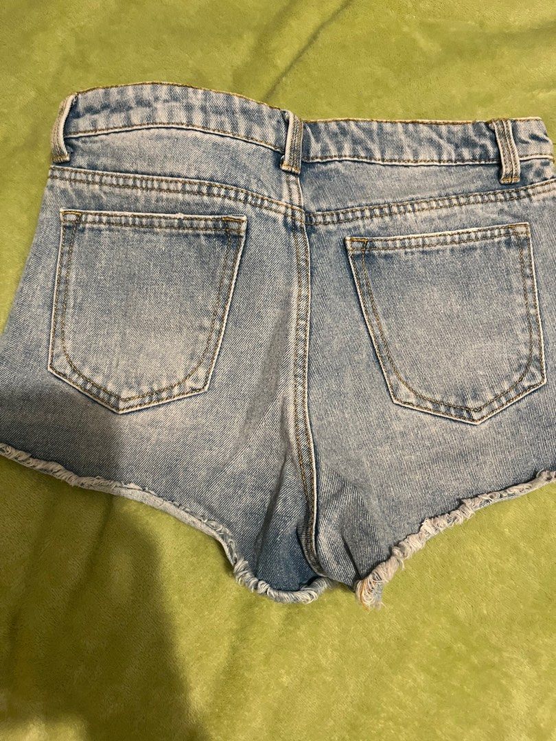 Bangladesh shorts (Category: Shorts) located in Manila. Submitted by cj101010 (Listing ID 1367595747, Image 2). Description: Declutter.