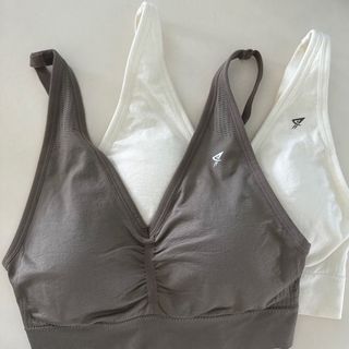 (Category: ) located in . Submitted by ellepurchase (Listing ID 1367524324, Image 1). Description: .