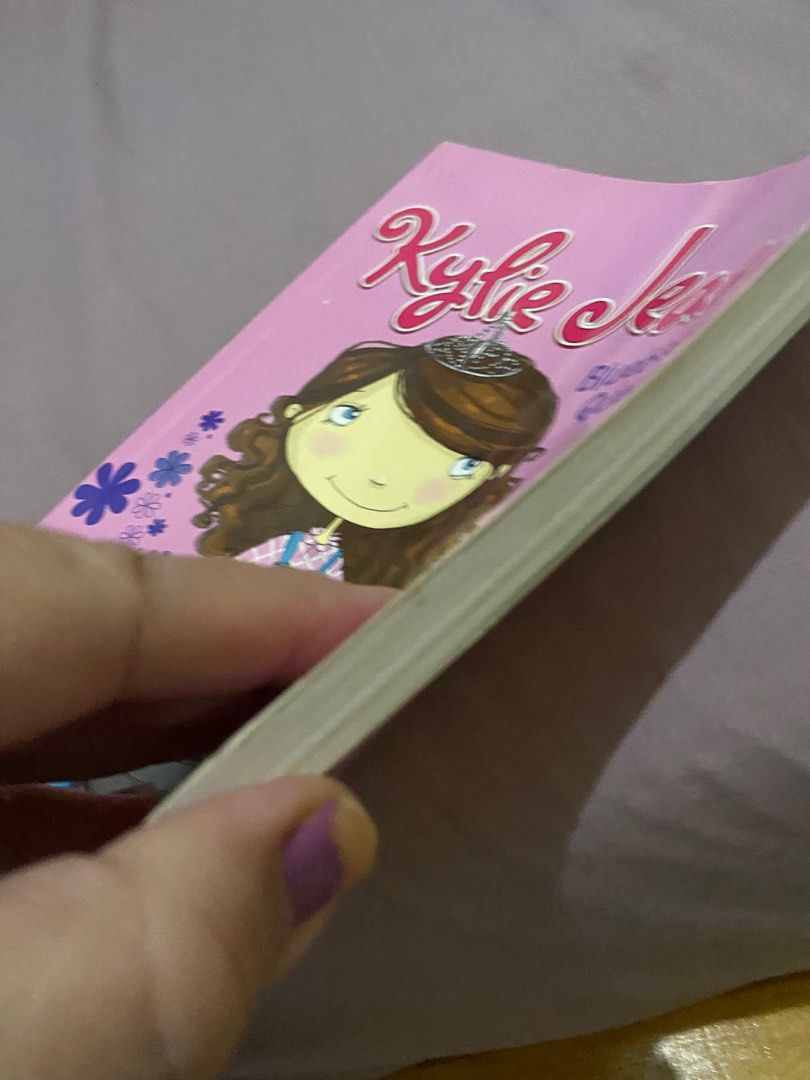 Book kylie jean (Category: Storybooks) located in Manila. Submitted by eileensshoponlineshop (Listing ID 1367519400, Image 2). Description: .
