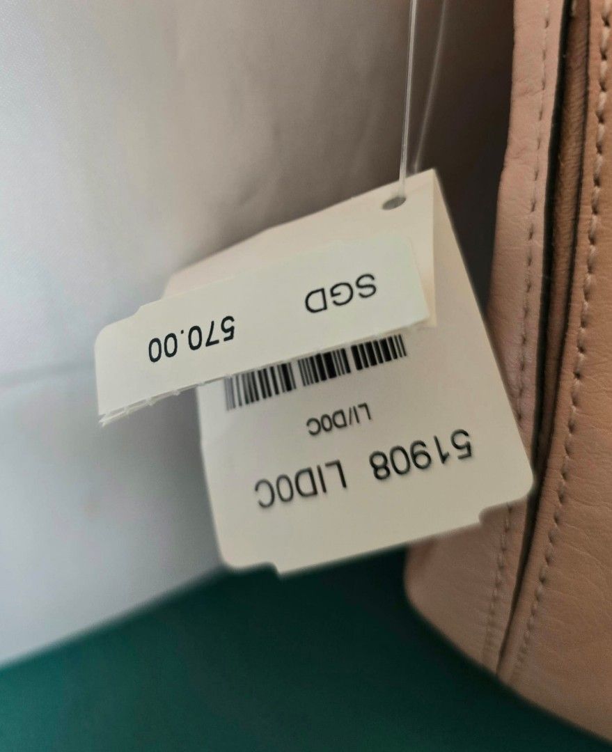 Coach bags (Category: Bags & Wallets) located in Singapore. Submitted by w_woman (Listing ID 1367570452, Image 3). Description: Hi 👋 Original Genuine shoulder Coach Bag for sales. Given by Philanthropist few years ago. The price tag shows $570 each. Total 5 bags. Measure 24cmx18cm (For young girls/ladies) Selling away 👇: 2 bags(Un-used) - $60 each (All 2 bags for $100).