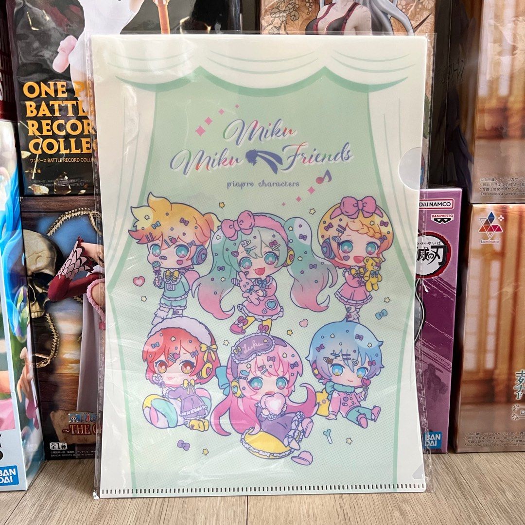 Hatsune Miku with Friends Folder (Category: Stationery & School Supplies) located in Paranaque City. Submitted by songel.co (Listing ID 1367487706, Image 1). Description: Hatsune Miku with Friends Folder Bought in Japan.