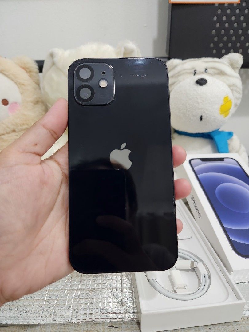 IPHONE 12 64GB no swap (Category: iPhone 12 Series) located in Mandaluyong City. Submitted by cellspaceph (Listing ID 1367531770, Image 2). Description: IPHONE 12 64GB factory unlocked 76% battery health All working Any sim No issue Php12,500 ‼️ with original box no swap.