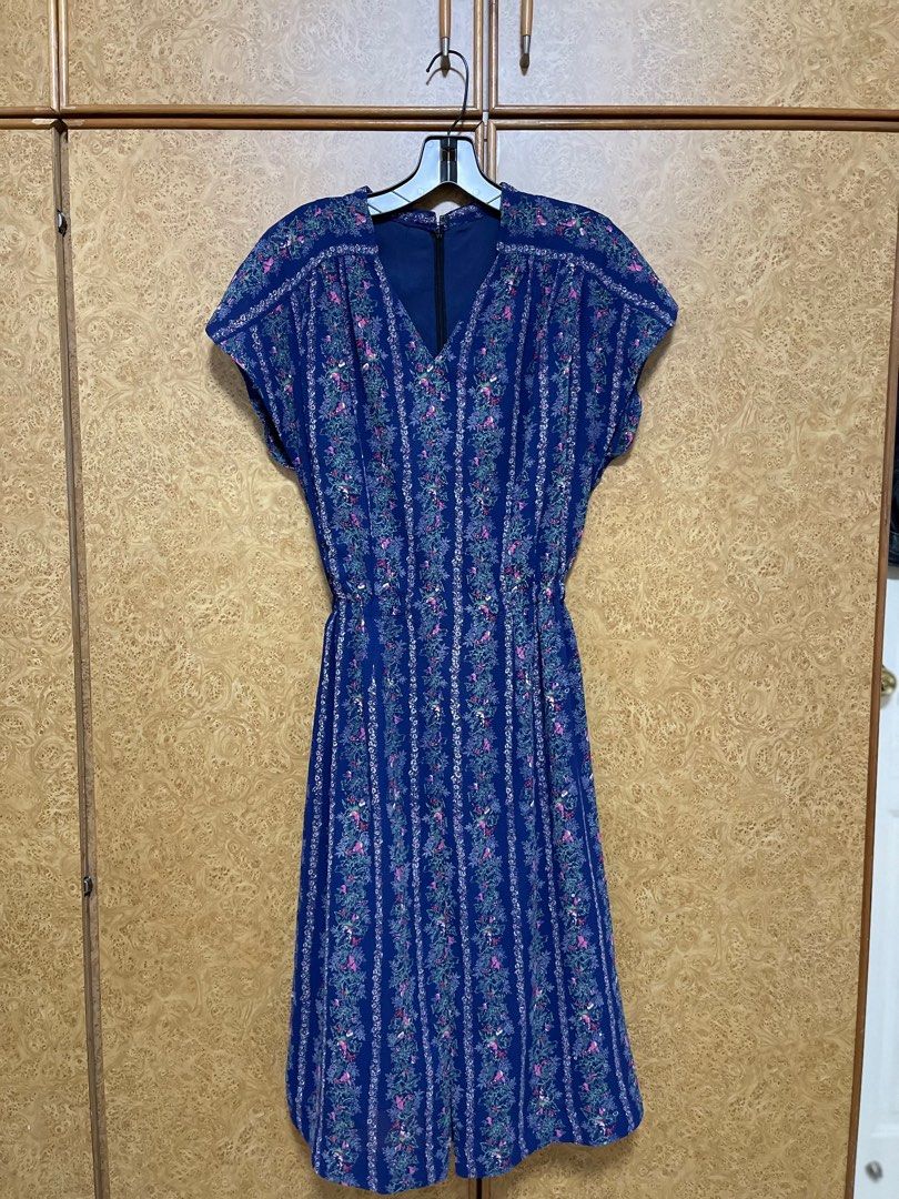 Japan Vintage Dress (Category: Dresses) located in Singapore. Submitted by cokechoke (Listing ID 1367666492, Image 1). Description: Got this pretty dress from one of my trips! Still in very good condition. Slightly tapered at the waist to give you a nice silhouette (stretchy at waist as well). No size tag but fits a standard size S. .