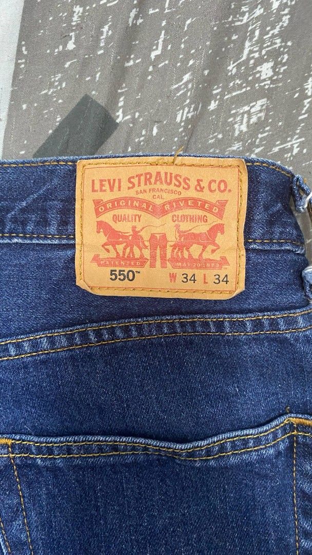 Levis 500 and 505 (Category: Jeans) located in Mandaluyong City. Submitted by kvrt4 (Listing ID 1367628621, Image 3). Description: .