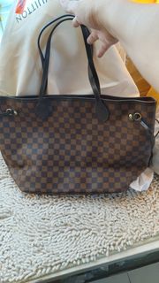 (Category: ) located in . Submitted by lilysluxurycollections (Listing ID 1367488408, Image 1). Description: .