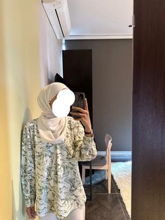 (Category: ) located in . Submitted by prelovedby__d (Listing ID 1367234434, Image 1). Description: .
