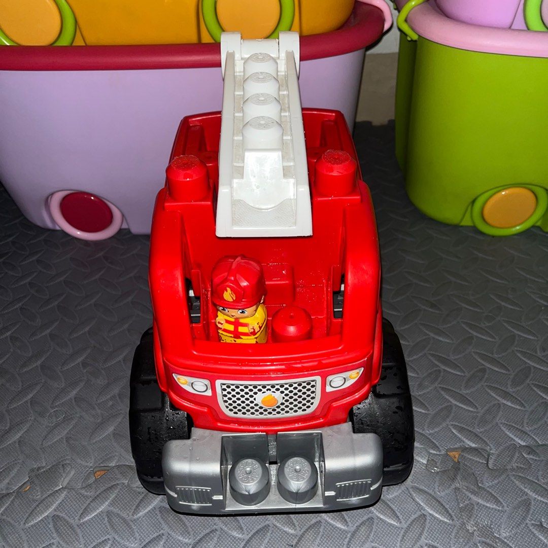 Mega blocks Fire truck (Category: Kids Toys) located in Quezon City. Submitted by mcv1102 (Listing ID 1367559397, Image 3). Description: Preloved Big fire truck by mega blocks For pretend play ✅Good condition.