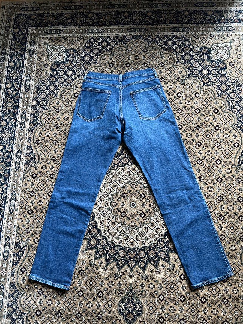 MUJI Straight-fit Jeans (Category: Jeans) located in Makati City. Submitted by mcbmcbmcbmcb (Listing ID 1367567749, Image 3). Description: .