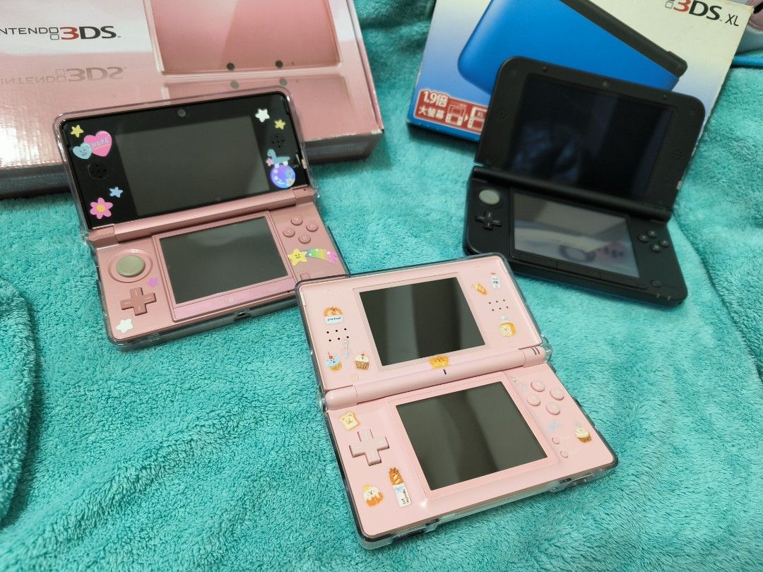 由 hui_0810 (刊登 ID 1367624937，圖片 2) 提交，位於 桃園市 (Taoyuan) 的 NDSL/3DS👾 (類別：Nintendo 任天堂)，說明：NDSL/小老三（日）/大老三（台） 少用故出~品項極新！ 除NDSL 其他原盒原配件 *NDSL螢幕微黃 *3DS外觀皆有9.5成新 NDSL：1500 老小三：（無） 老大三：4000。