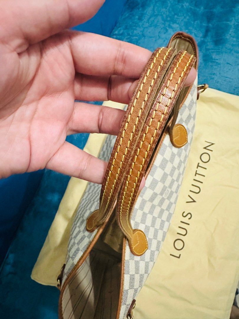 Neverfull Azure MM (Category: Luxury Bags & Wallets) located in Manila. Submitted by irasshaiisavers_shop (Listing ID 1367624435, Image 2). Description: Rush! Guaranteed authentic or money back Bought in Japan With dustbag and care card With flaw on the leather tag. Other than that no major flaws. Rush! Will give freebie to sure buyer.