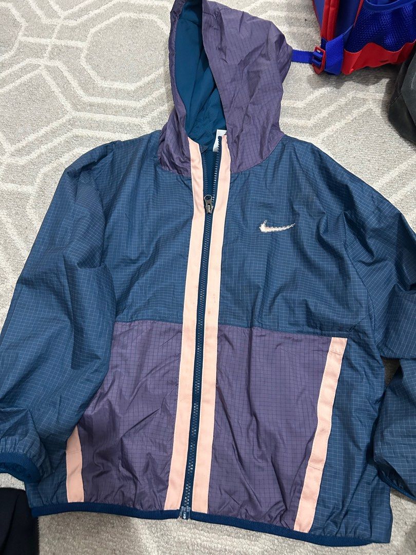 Nike Kids Activewear Jacket (Category: Activewear) located in San Juan, La Union. Submitted by a.l.a.b (Listing ID 1367667639, Image 2). Description: Size Large on kids Can fit adult (extra small to small frame).