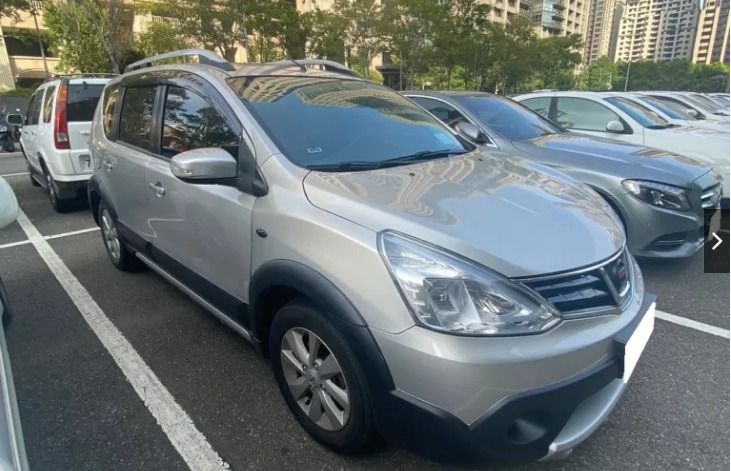 由 jiangamei379060 (刊登 ID 1367543108，圖片 1) 提交，位於 台北市 (Taipei) 的 Nissan Livina 2017款 銀色 (類別：汽車出售)，說明： ⬇️車輛資訊⬇️ 💥廠牌車款、年份、車色▸ Nissan Livina 2017款 銀色 💥實際里程▸2.4萬公里 💥乘客數▸ 5門5座 💥引擎燃料▸ 汽油 💥驅動方式▸ 2WD 🛡 五大安心保證🛡 🔹 里程保證 🔹 無營業車使用紀錄 🔹 無泡水車風險 🔹 無重大事故歷史 🔹 車身引擎號碼無非法變造 🚗 車輛流動率極快，立即查詢車況！ 🚗 🔷營業日期:周一至周日10:00~18:00 🔷LINE ID:706oyied 🔷聯絡電話:09-7808-5521 。