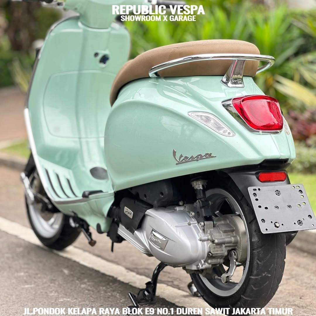 Vespa Gts 500cc Vespa Gts 500 - Main Image