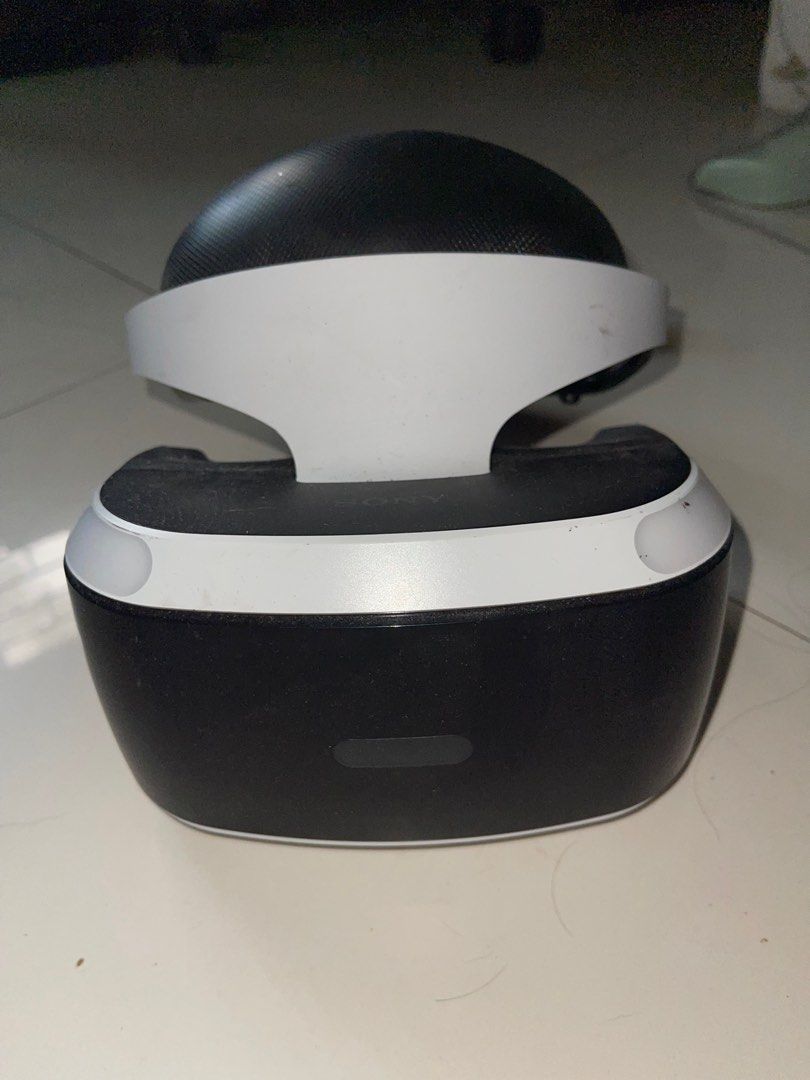 Playstation VR for PS4 HEADSET ONLY (Category: Virtual Reality) located in Rizal. Submitted by chocomallowpiestuffies (Listing ID 1367487715, Image 1). Description: For Sale: Playstation VR Headset Untested unit Can be shipped thru lalamove, JNT, or LBC.