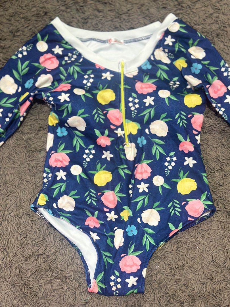 Preloved swimsuits (Category: Bikinis & Swimsuits) located in Cavite. Submitted by megspan (Listing ID 1367609744, Image 1). Description: Preloved swimsuit.