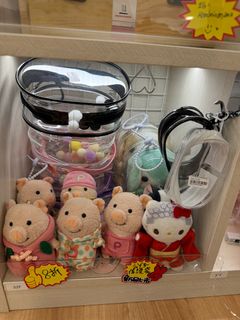 （分類：）位於 。 由 sara_cat2016 提交（商品編號 1367595630，圖片 1）。簡介： 。
