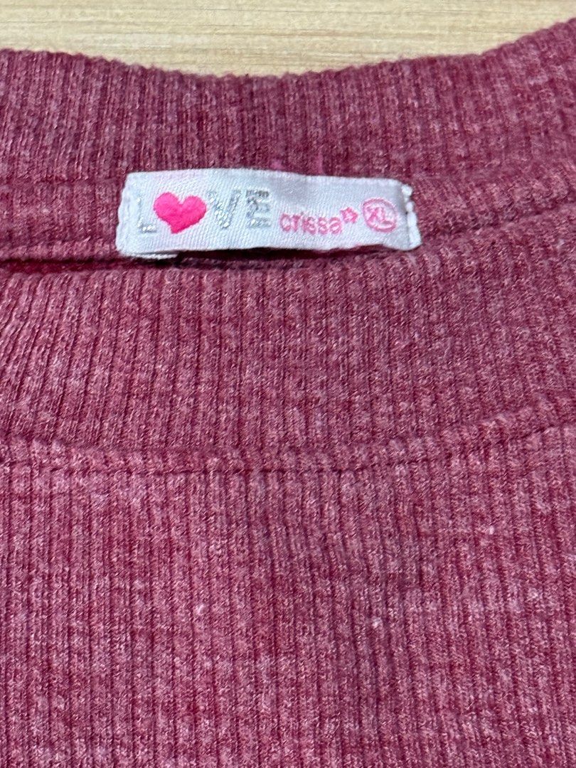 Red Ribbed Crew Neck T shirt with Floral Patch (Category: Blouses) located in Quezon City. Submitted by corncarts (Listing ID 1367536721, Image 3). Description: Brand: Crissa XL on tag ribbed material with small slit on bottom sides stretchy fabric Bust - 41 Length - 19.