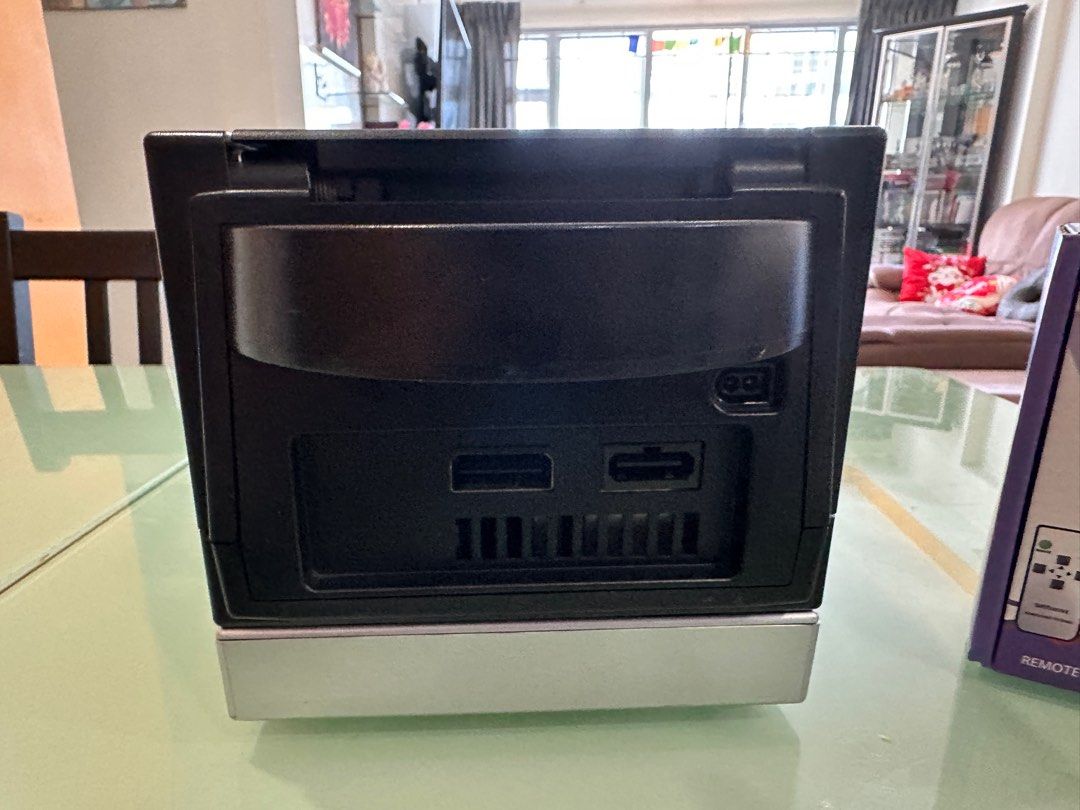 Retro Modded picoboot GameCube console with gameboy player . Include one 18 wheeler game disc63108085721474114