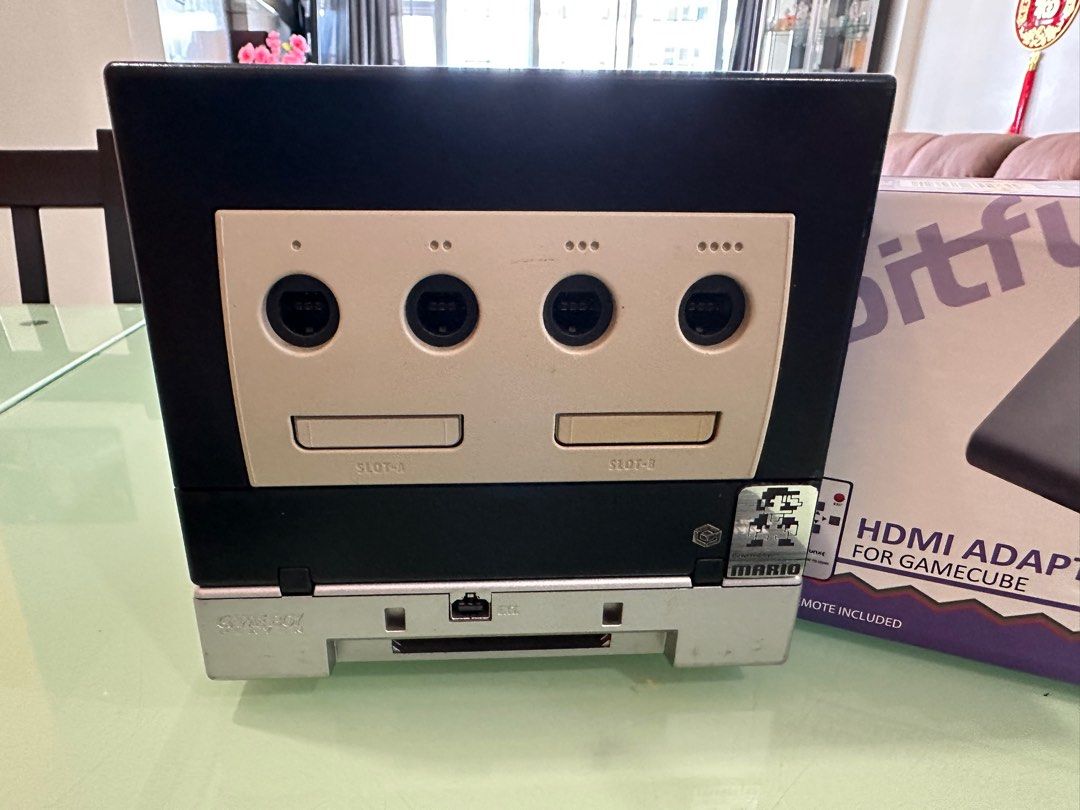 Retro Modded picoboot GameCube console with gameboy player . Include one 18 wheeler game disc63108085721474112